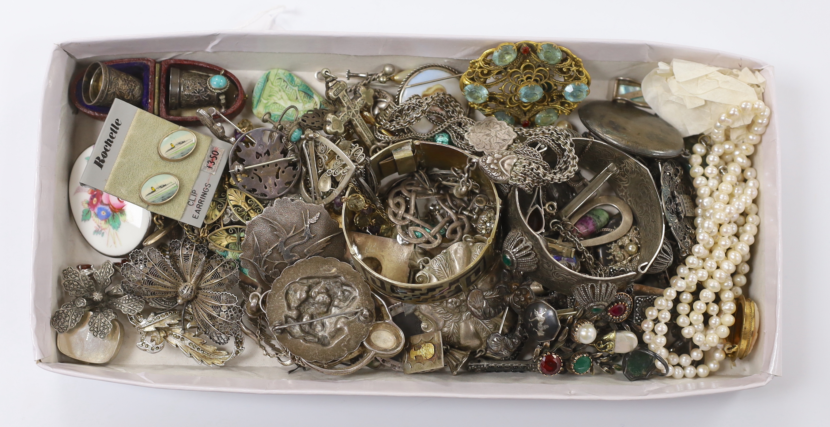A quantity of 1940's and later costume, 925, white metal and silver jewellery, including bangles, brooches, bracelets, thimbles etc.